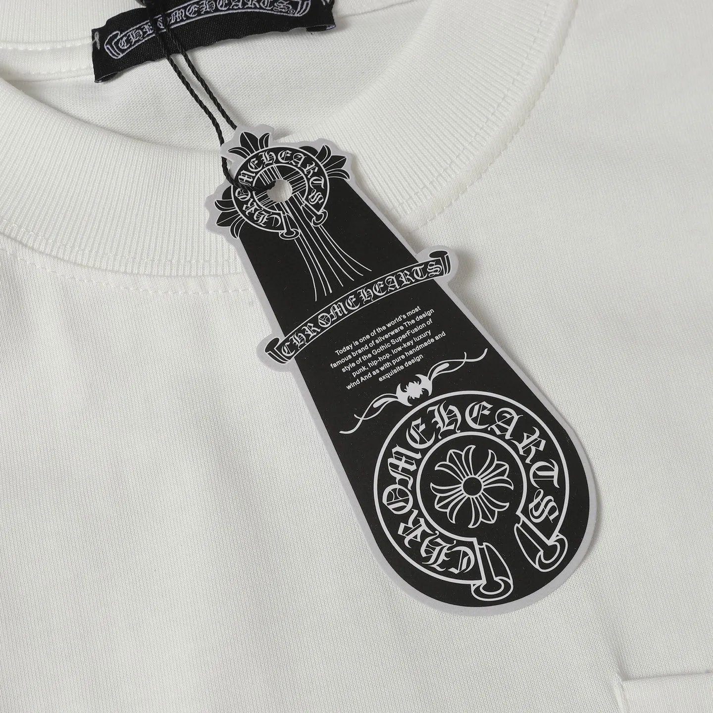 🅿️180 Chrome hearte/Chrome heart ch 25ss early spring new Sanskrit foam short-sleeved T-shirt. A must-have item for daily commuting for men and women in light luxury. The correct version is welcome to compare. Detailed features: ·280 grams of 100% pure cotton double yarn jersey fabric. ·Custom-dyed special thickening in the same vat. 32 pieces of double-strand 1x1 thread. Size: XS-L